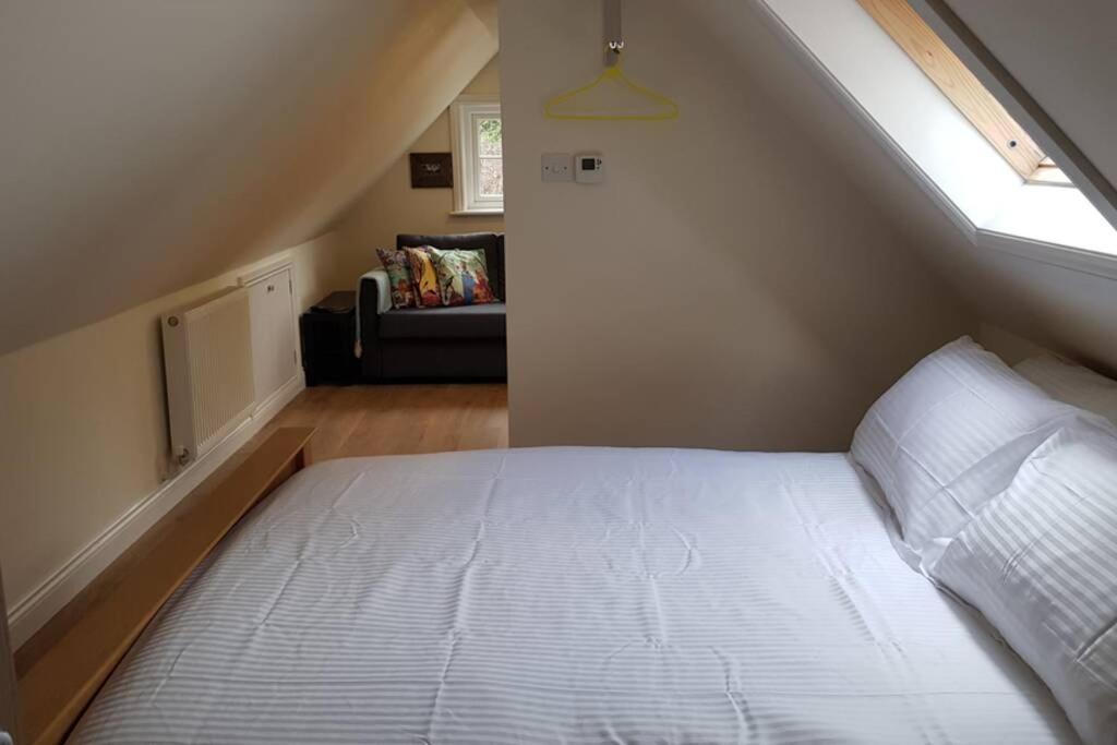 Riverside Lodge Pied A Terre 포딩브리지 외부 사진