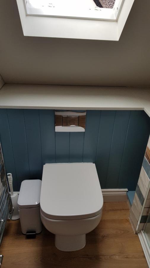 Riverside Lodge Pied A Terre 포딩브리지 외부 사진